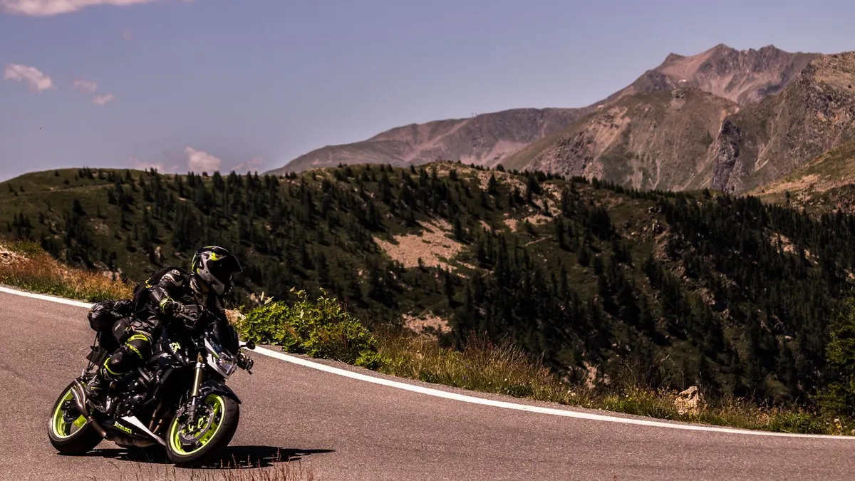 Rouler en montagne quand il fait chaud